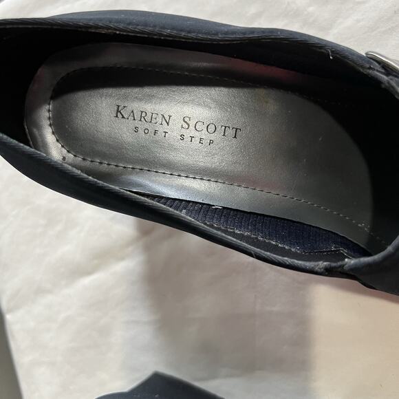 Karen Scott Riley Navy Blue Shoes Classic Heels Non skid sole - Picture 3 of 8